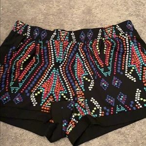 Colorful loose shorts